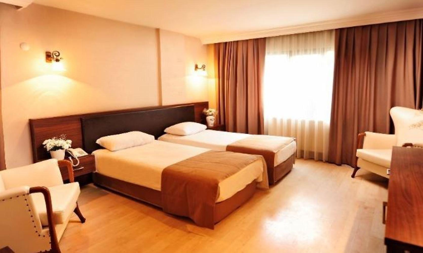 Uestuen Hotel Alsancak Ізмір Екстер'єр фото
