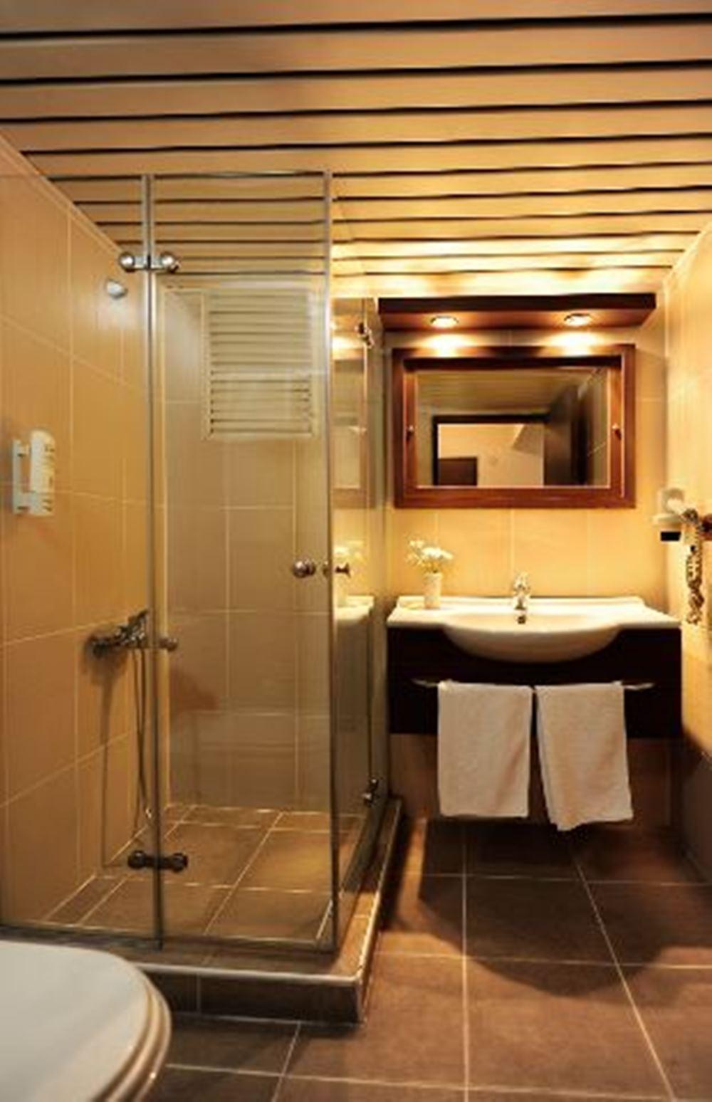 Uestuen Hotel Alsancak Ізмір Екстер'єр фото