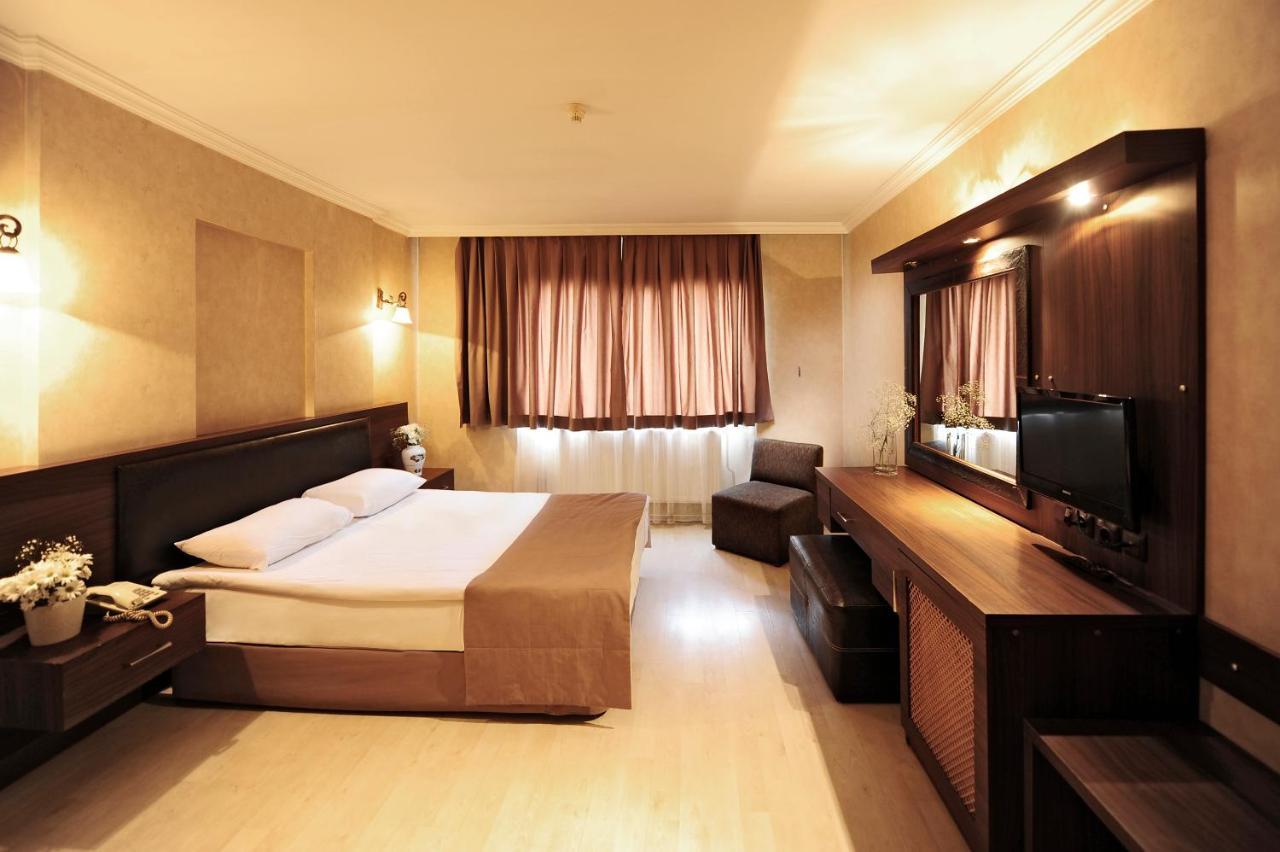 Uestuen Hotel Alsancak Ізмір Екстер'єр фото