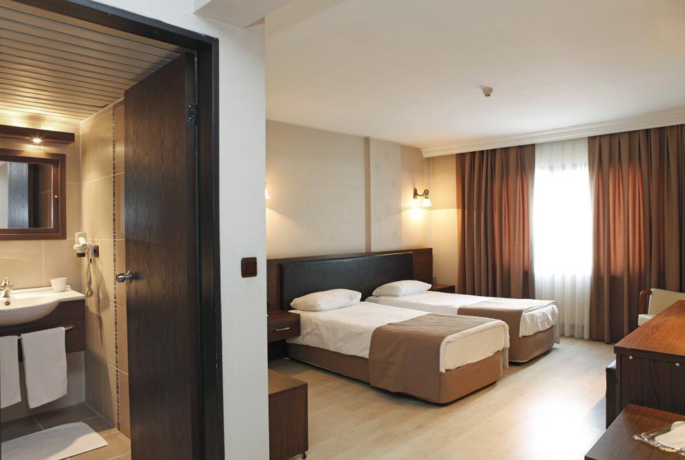 Uestuen Hotel Alsancak Ізмір Екстер'єр фото